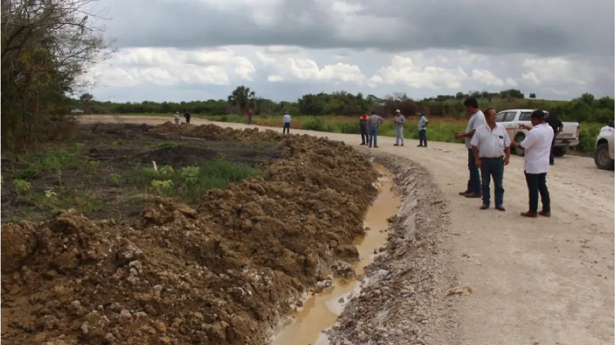 Contaminación de Pemex pone en riesgo abasto de agua para más de mil habitantes